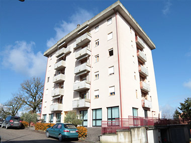 EDIFICIO ABITATIVO E SERVIZI